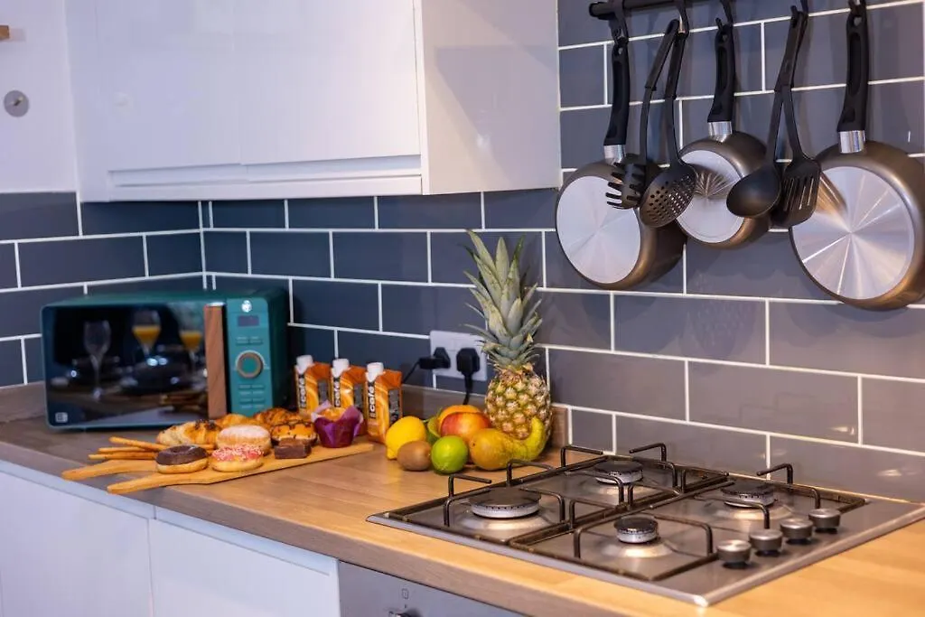 Apartment A Cosy, Elegant 3 Bed Suite Leeds