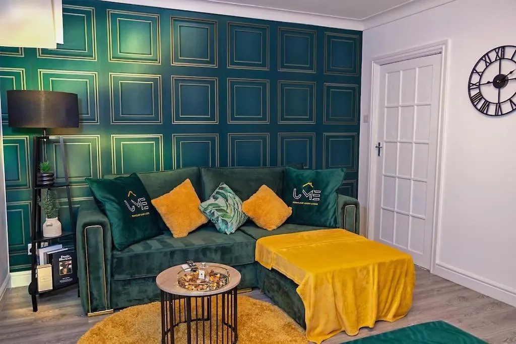 Apartment A Cosy, Elegant 3 Bed Suite Leeds