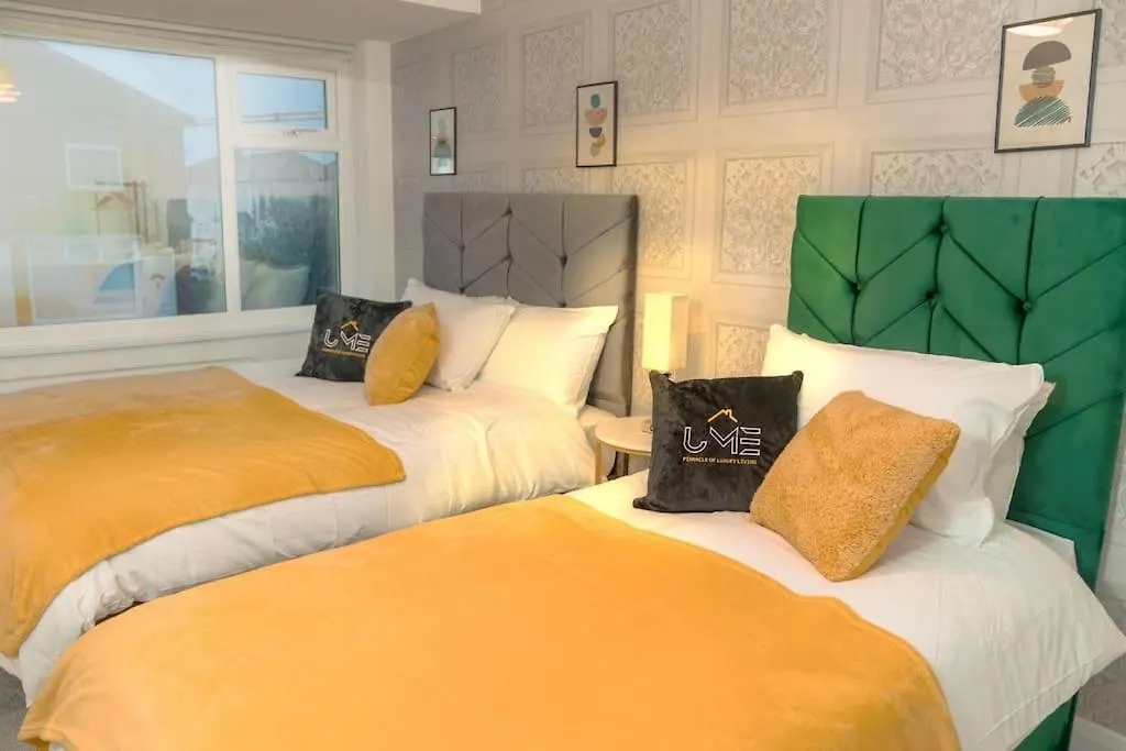 Apartment A Cosy, Elegant 3 Bed Suite Leeds