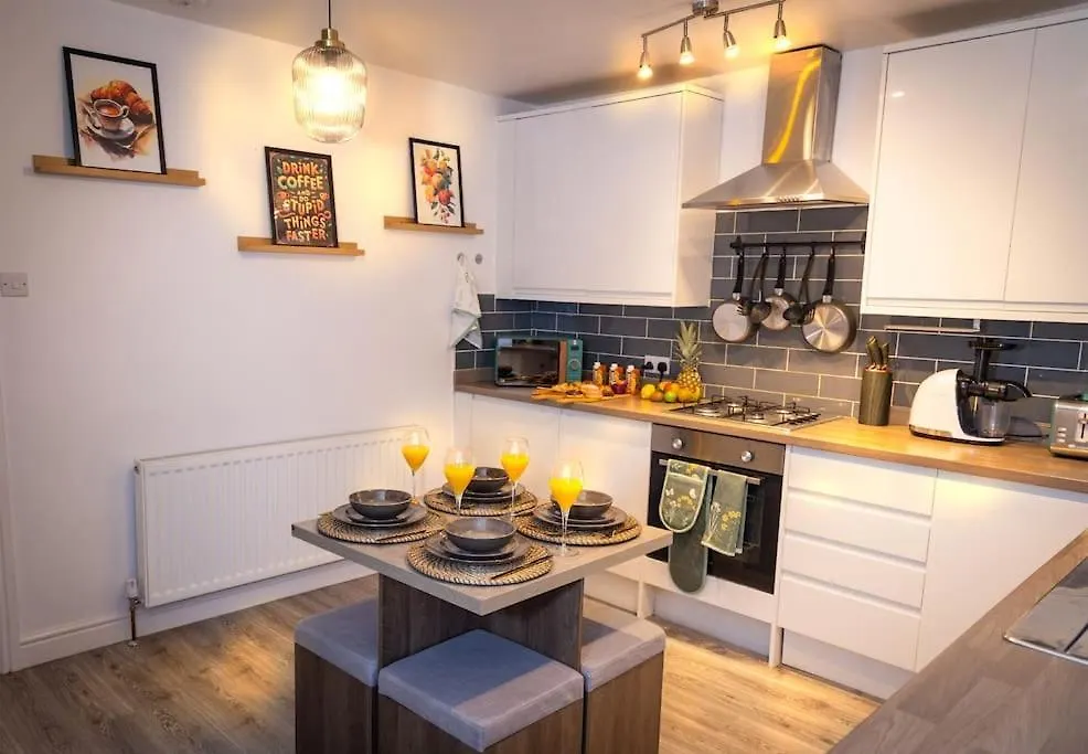 A Cosy, Elegant 3 Bed Suite Leeds  0*, Leeds (West Yorkshire) United Kingdom